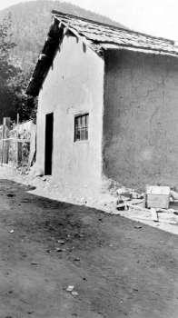 BC Archives # H-01007, Adobe House in Lillooet BC