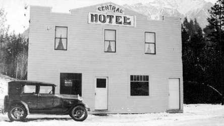 BC Archives # I-32938: Central Hotel, Brexton